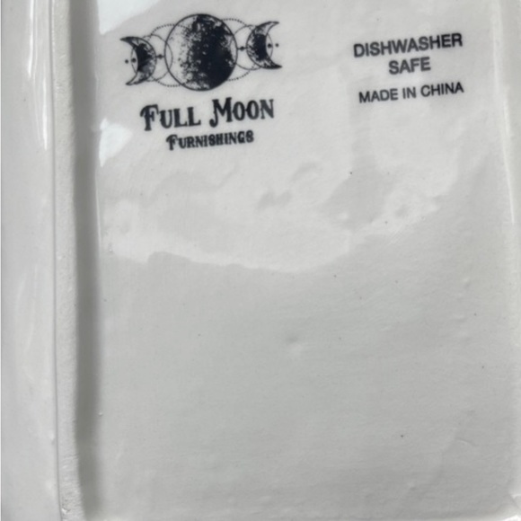 NEW Halloween Ghost 👻🎃 holding orange pumpkin Boo plate CUTE HTF - Picture 2 of 2